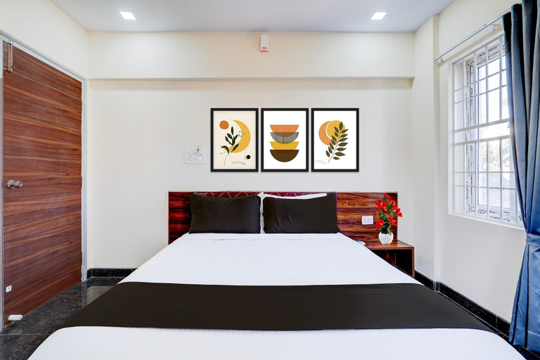 Room 2, Deluxe GNR Grand, Bangalore
