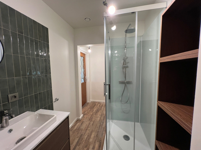 Bathroom, Stylish, Sustainable Apartment in Bree, Limburg