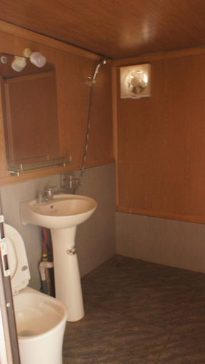 Bathroom 4, Homestay Suoi Khoang Minh Hang, Văn Chấn