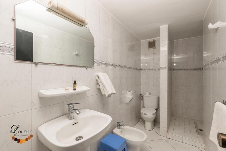 Bathroom 4, Hotel Residence Louban, Agadir-Ida ou Tanane