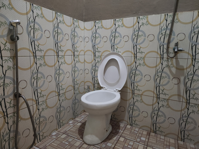 Bathroom 4, Hotel 68 Specialty, Bolaang Mongondow