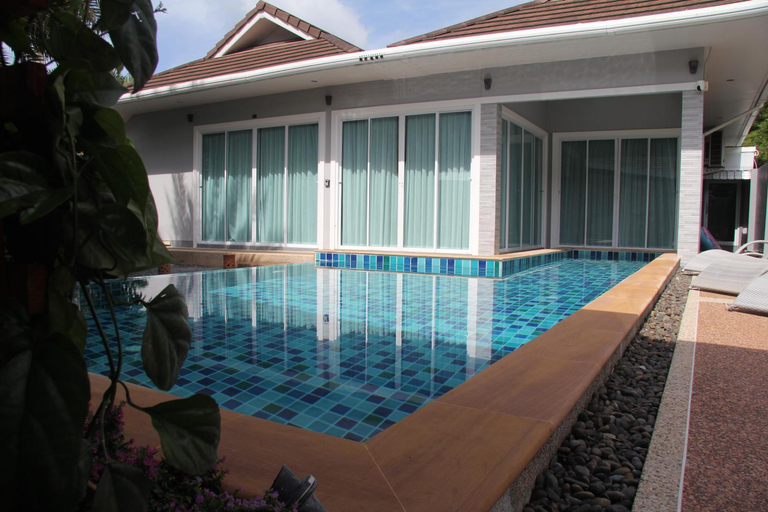 Sport & Beauty 5, Three bedroom Platinum Pool Villa Smooth as Silk, Mueang Krabi