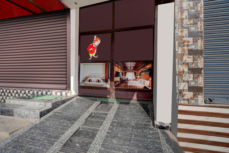 Reception 4, Deluxe Super Hotel O Mahadev, Mathura