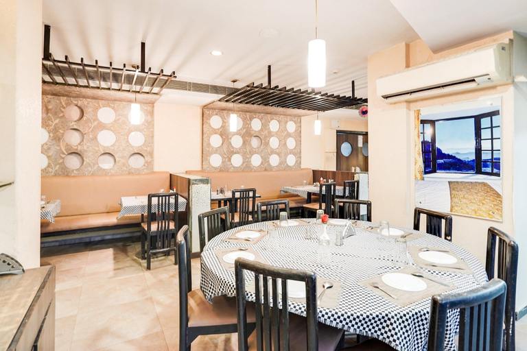 Dining 3, Super Deluxe Roompalette Country Club, Surat