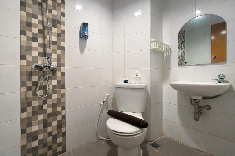 Bedroom 5, Good and Practical Studio Room at Apartment The Alton By Travelio, Semarang