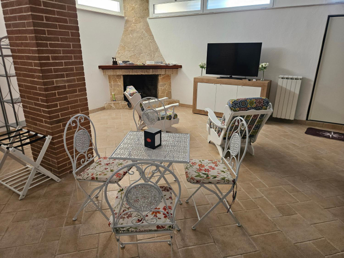 Others 4, B&B Rosa dei Venti Suite, Brindisi