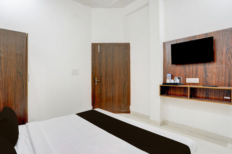 Room 5, Super Hotel O Mathura-bharatpur, Mathura