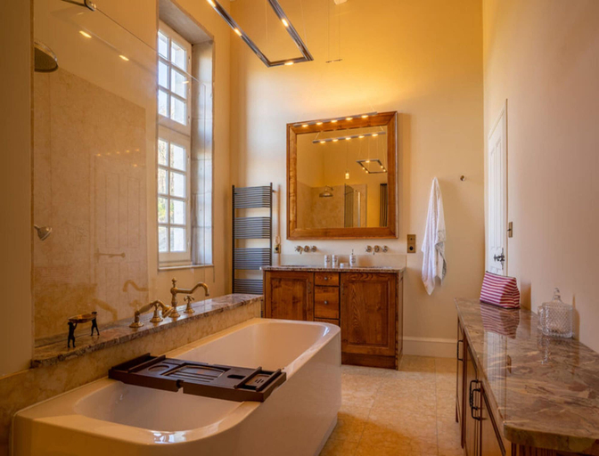 Bathroom 4, 7-bedroom Tarn Villa With Spa, Tarn