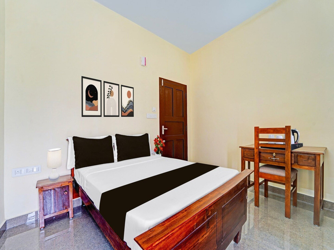 Room 2, Deluxe Omalloor Temple MTS Lodge, Pathanamthitta