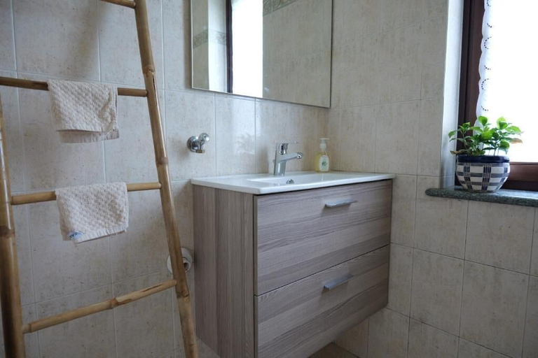 Bathroom 5, B&b Ponte Pietra, Biella