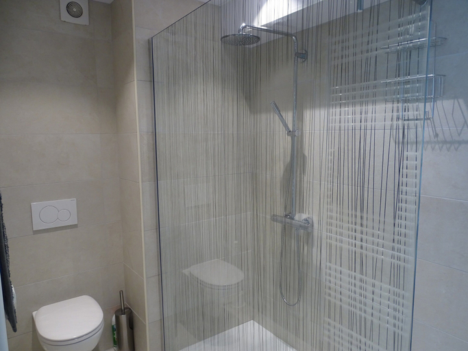 Bathroom 1, Apartment in Knokke Near Casino Square, West-Vlaanderen