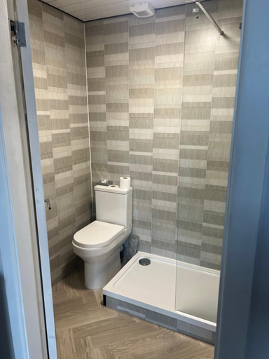 Bathroom 3, Fox lodge, Blackpool