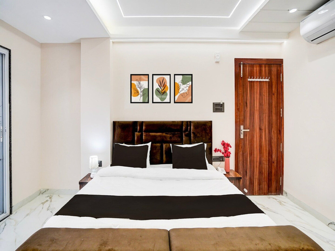 Room 5, Deluxe Hotel Shree Ganesha, Indore