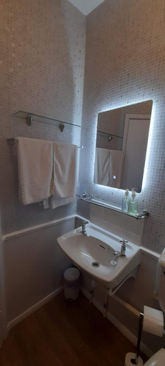 Bathroom 3, Saffron House Hotel, Devon