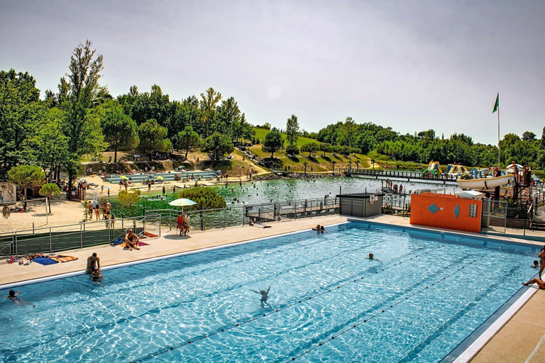 Pool 5, Monclar Escape With Tennis & Shared Pool, Tarn-et-Garonne