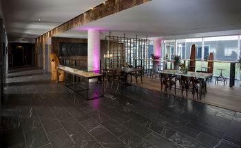 Others 5, HOTEL 10, Montréal