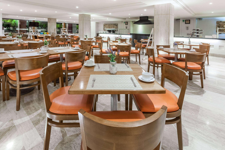 Food & Drinks 5, Ramada Plaza by Wyndham Leon, León