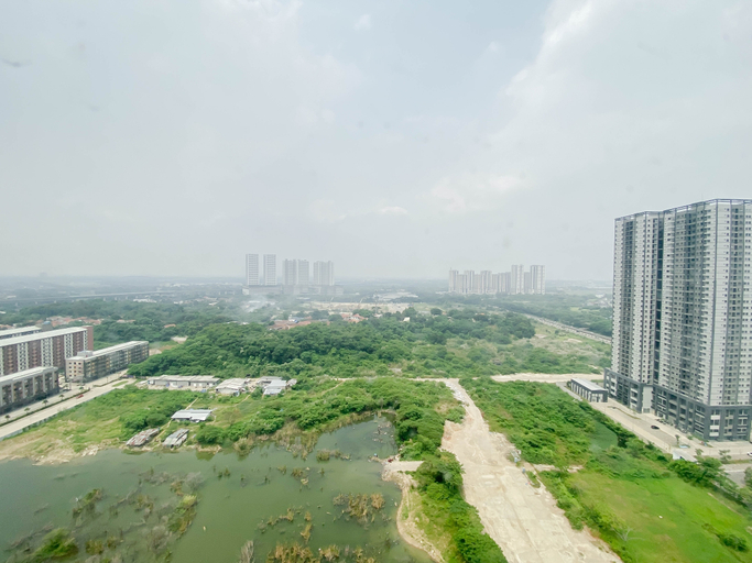 Exterior 4, Modern Versatile 3BR at Meikarta District 2 Apartment By Travelio, Cikarang