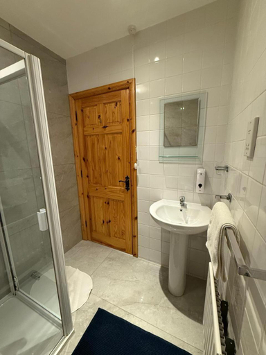 Bathroom 2, Prestashortstays, Belfast