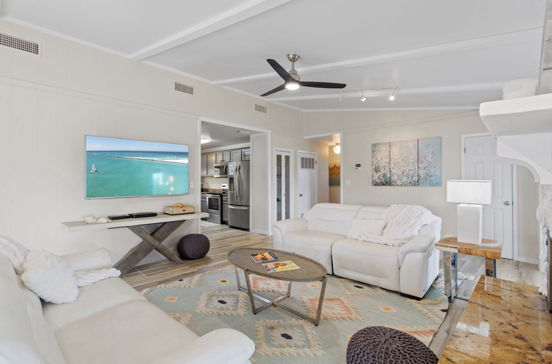 Living area, Rising Tide, Walton