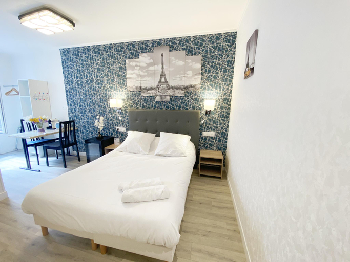 Bedroom 2, Hotel Aviatic, Paris