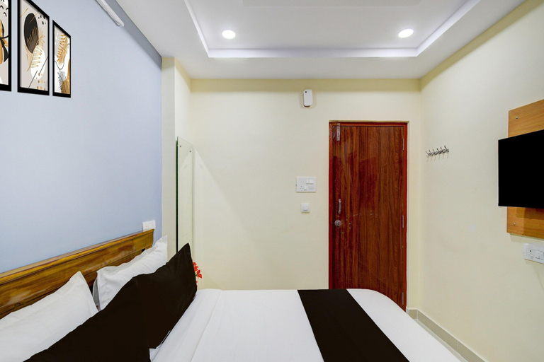 Room 2, Townhouse Financial District Circle, Hyderabad
