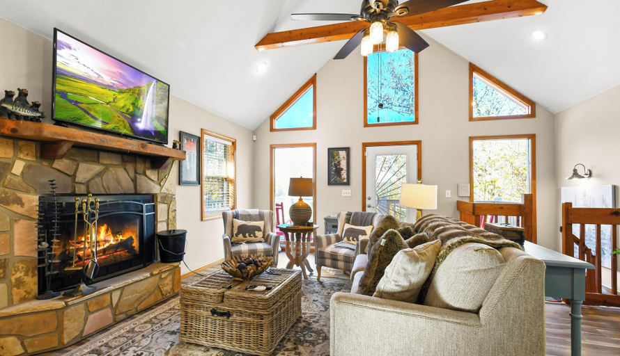 Others 1, Abby's Hillside Happiness 2 Bedroom Cabin, Sevier