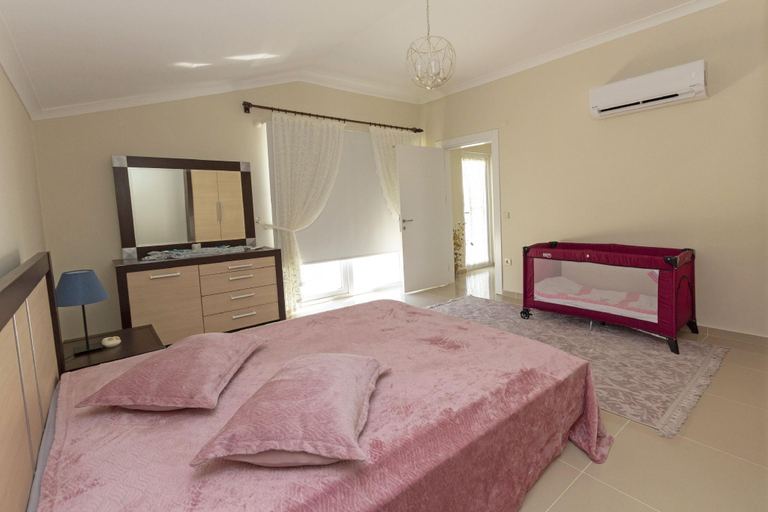 Bedroom 3, Paradise Town Villa Beltania, Serik