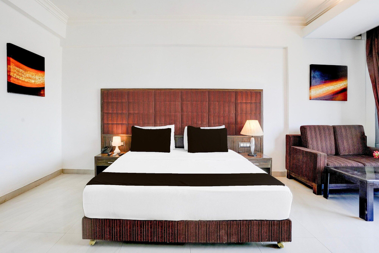 Room 5, Super Townhouse Oak Bharuch Near Railway Station, Bharuch