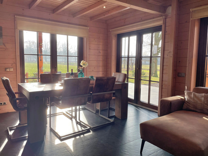 Dining 2, Villa with Sauna & Tub, Twenterand