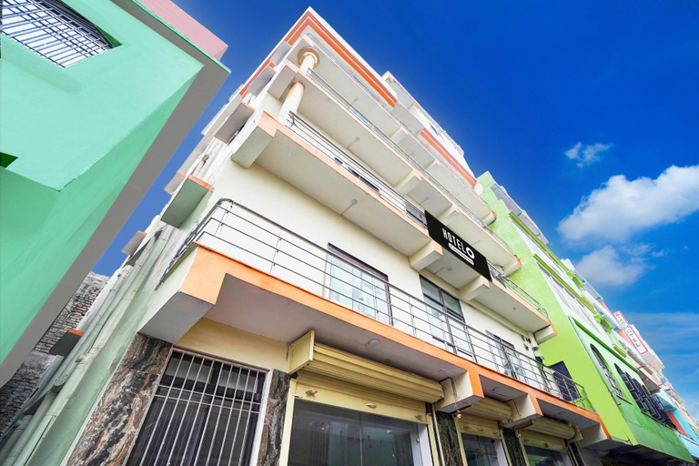Exterior detail, Deluxevigyaat International, Muzaffarpur
