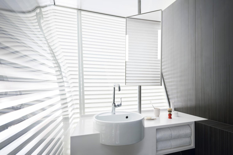 Bathroom, OKKO Hotels Bayonne Centre, Pyrénées-Atlantiques