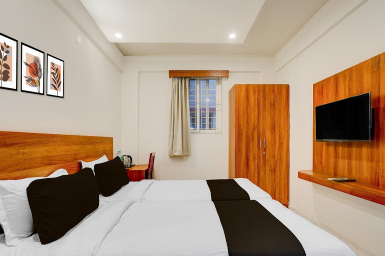 Room 4, Classic With Balconyroyal Avenue, Bangalore
