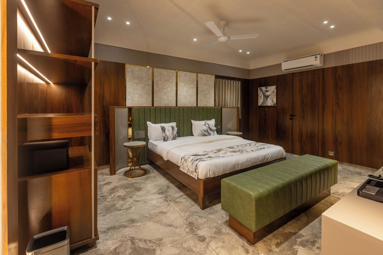 Bedroom 2, HOTEL DARSHAN, Amreli