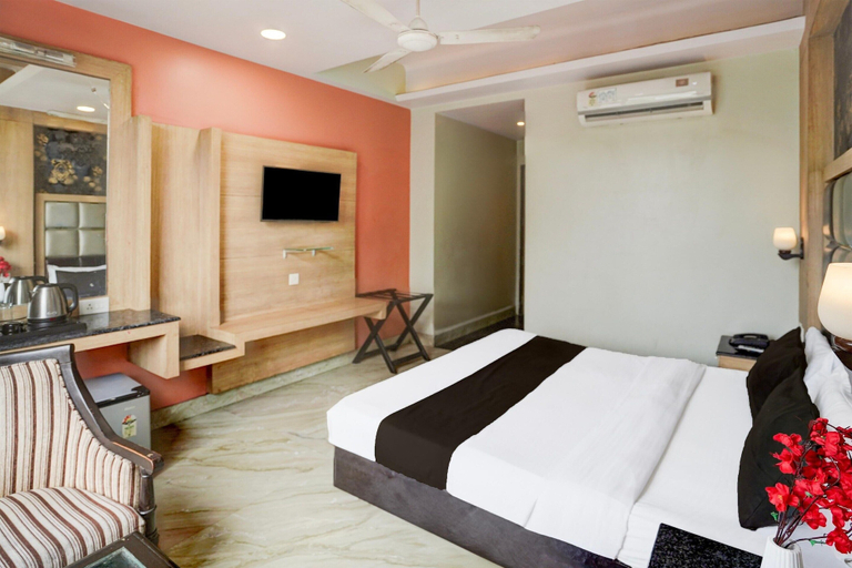 Room 5, Deluxe Townhouse Aroma Residency, Jaipur