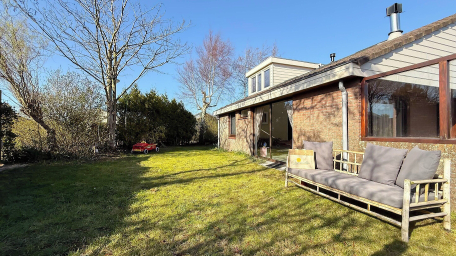 Terrace/patio 3, -person Dune House in Egmond, Bergen