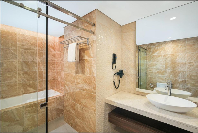 Bathroom 3, Merapi Merbabu Hotel Yogyakarta, Sleman