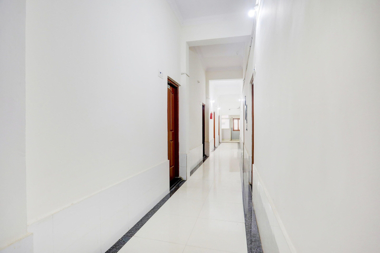 Interior 2, Classic With Balcony Sri Krishna Nilaya, Bangalore