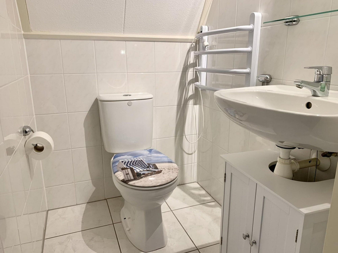 Bathroom 3, Holiday Home With Spacious Terrace, Zijpe