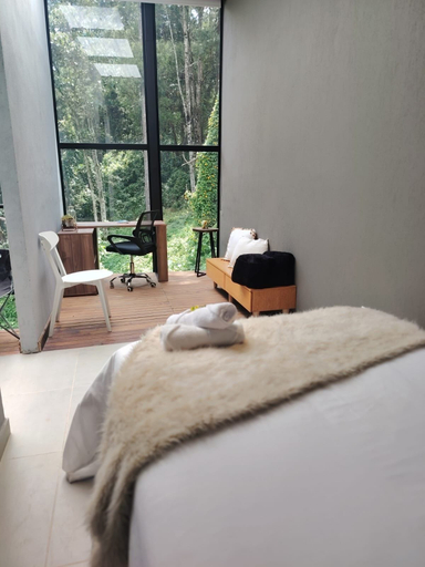 Room 3, apartasuite con vista al bosque, Rionegro