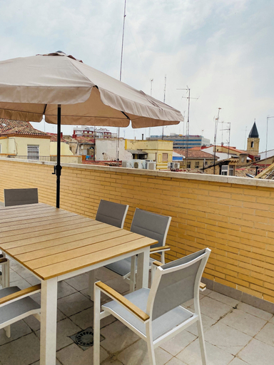 Food & Drinks, Apartamentos Los Sitios, Zaragoza