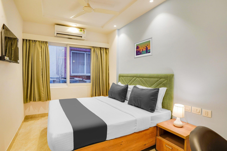 Room 3, Deluxe Itpl Prestige Shanti Niketan, Bangalore