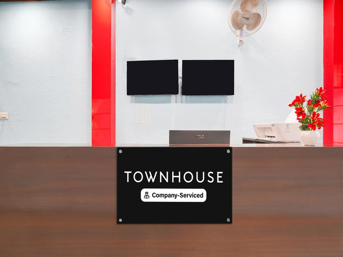 Reception 2, Townhouse Jeevan Bima Nagar HAL Road, Bangalore