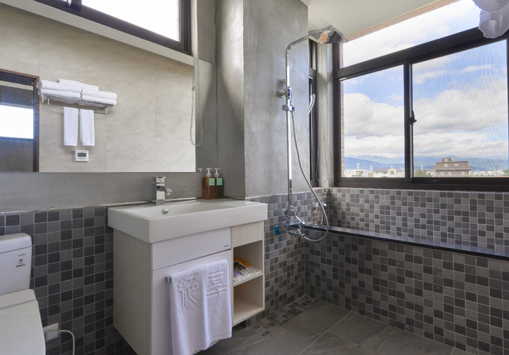 Bathroom 5, Enjoy Sanheyuan, Yilan