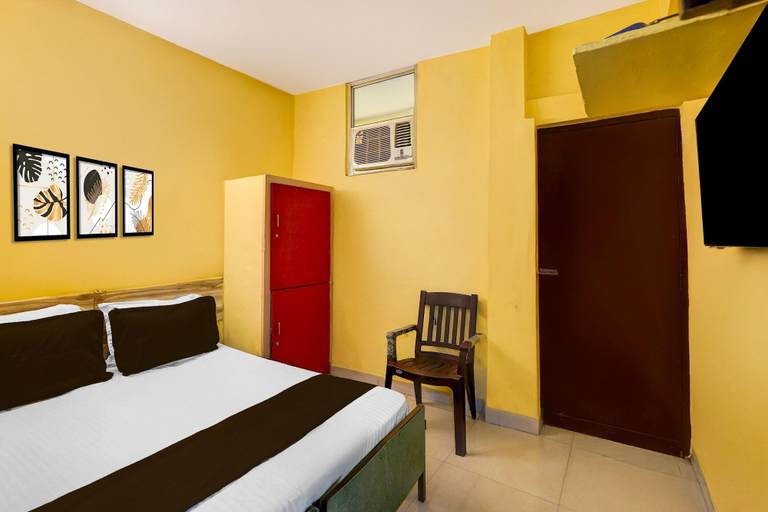 Room 4, Hotel O Egmore Formerly Harini Lodge, Chennai