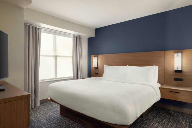 Bedroom 3, Residence Inn by Marriott Indianapolis Airport, Indianapolis