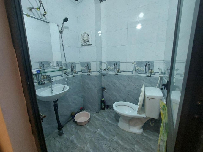 Bathroom 4, alley homestay, Hai Bà Trưng
