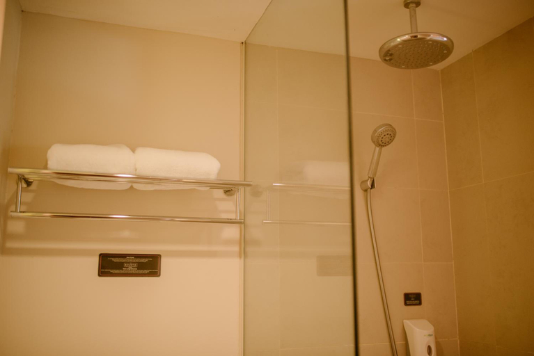 Bathroom 3, Maxonehotels.Com At Bounty Sukabumi, Sukabumi
