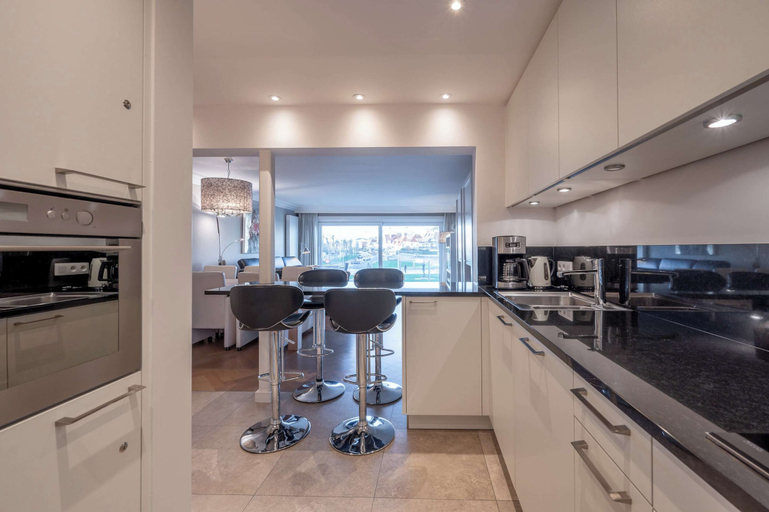 Private kitchen 3, Apartment in Knokke Near Casino Square, West-Vlaanderen