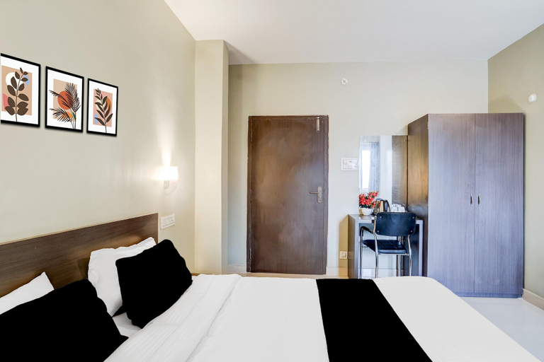 Room 4, Super Deluxe Room Cloud Stay Inn, Kamrup Metropolitan